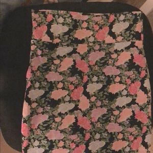 skirt with flower pattern